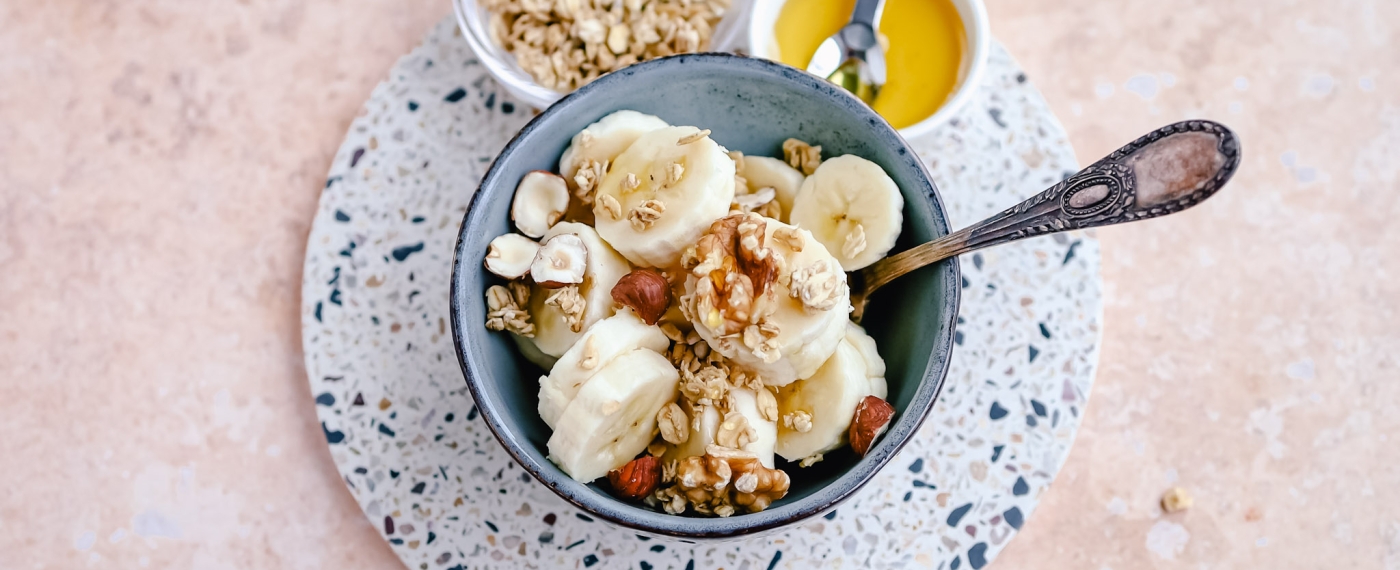 Banaan met muesli & noten